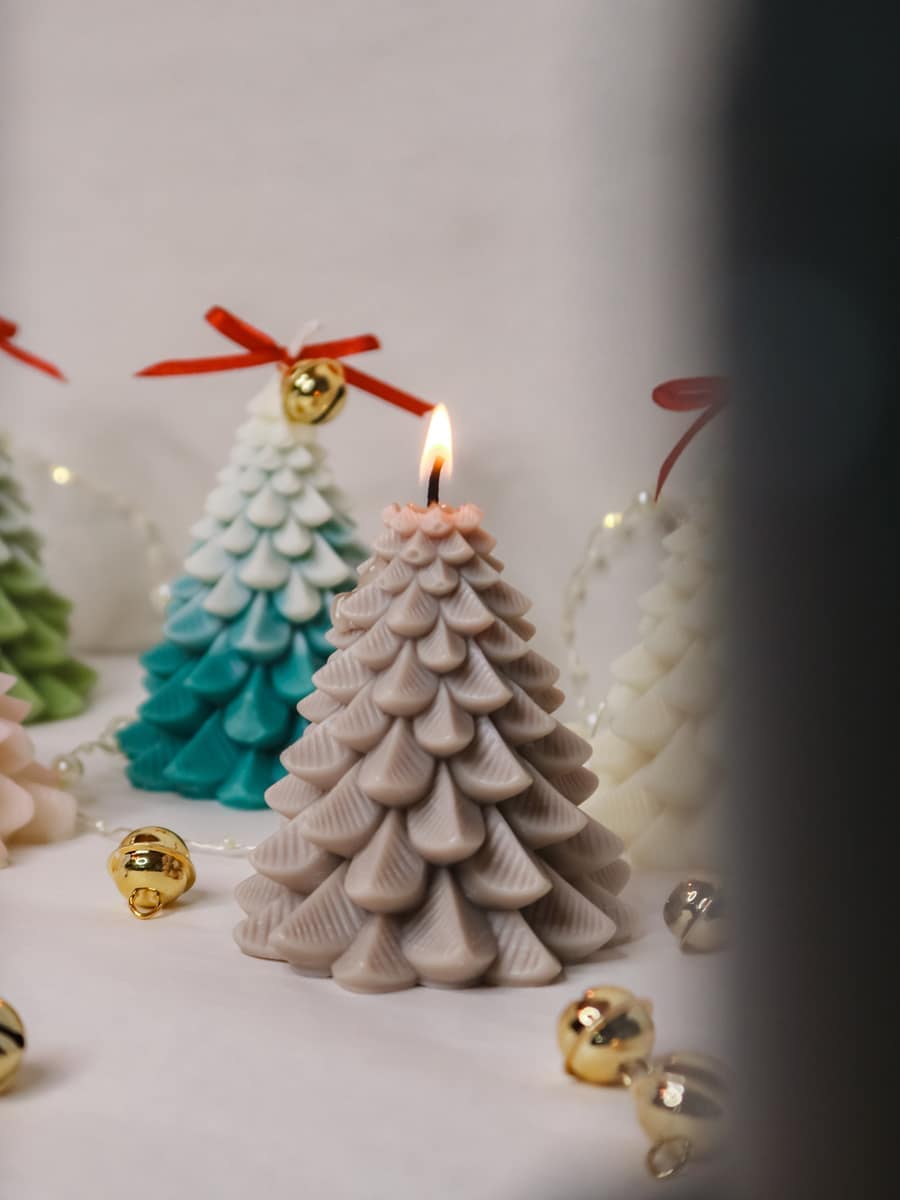 Classical Christmas Tree - imagine 5